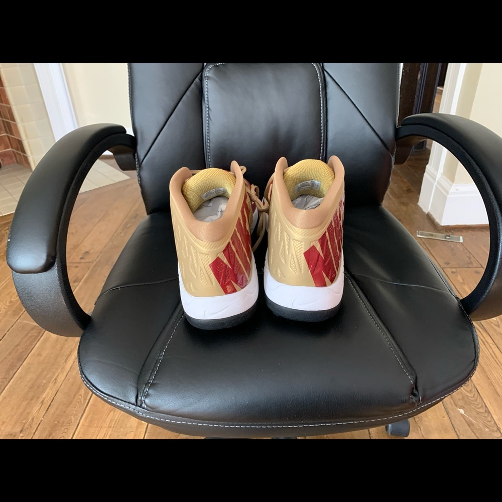 Nike Elite 3/4 Shark Cleats - Picture 2 of 6